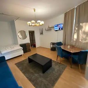 apartment-with-balcony.find-berlin-hotels.com/